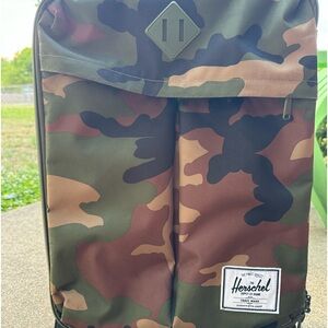 Herschel Carry on luggage suitcase - Camouflage